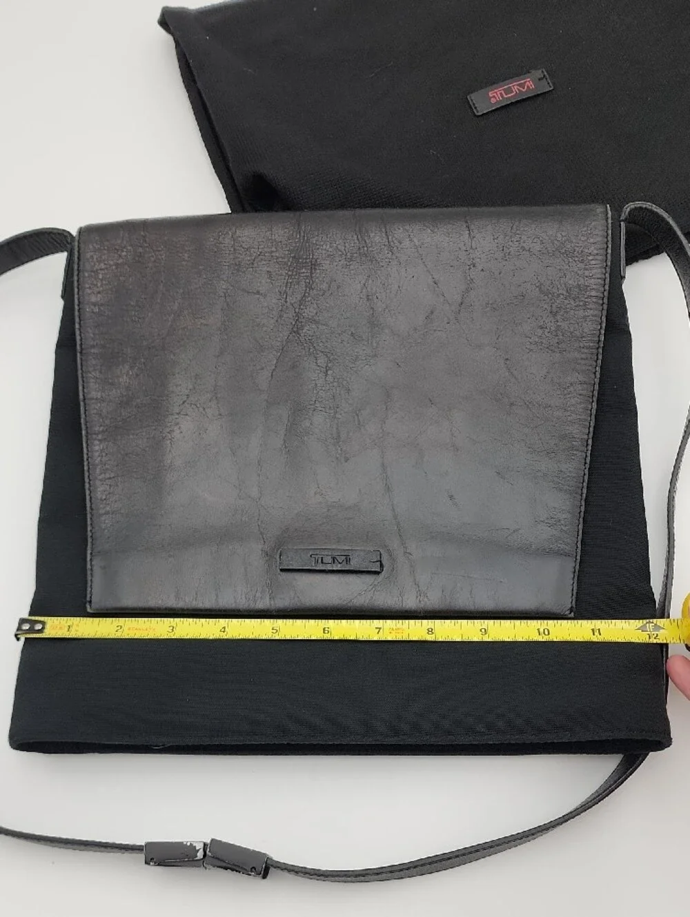 Tumi compact black